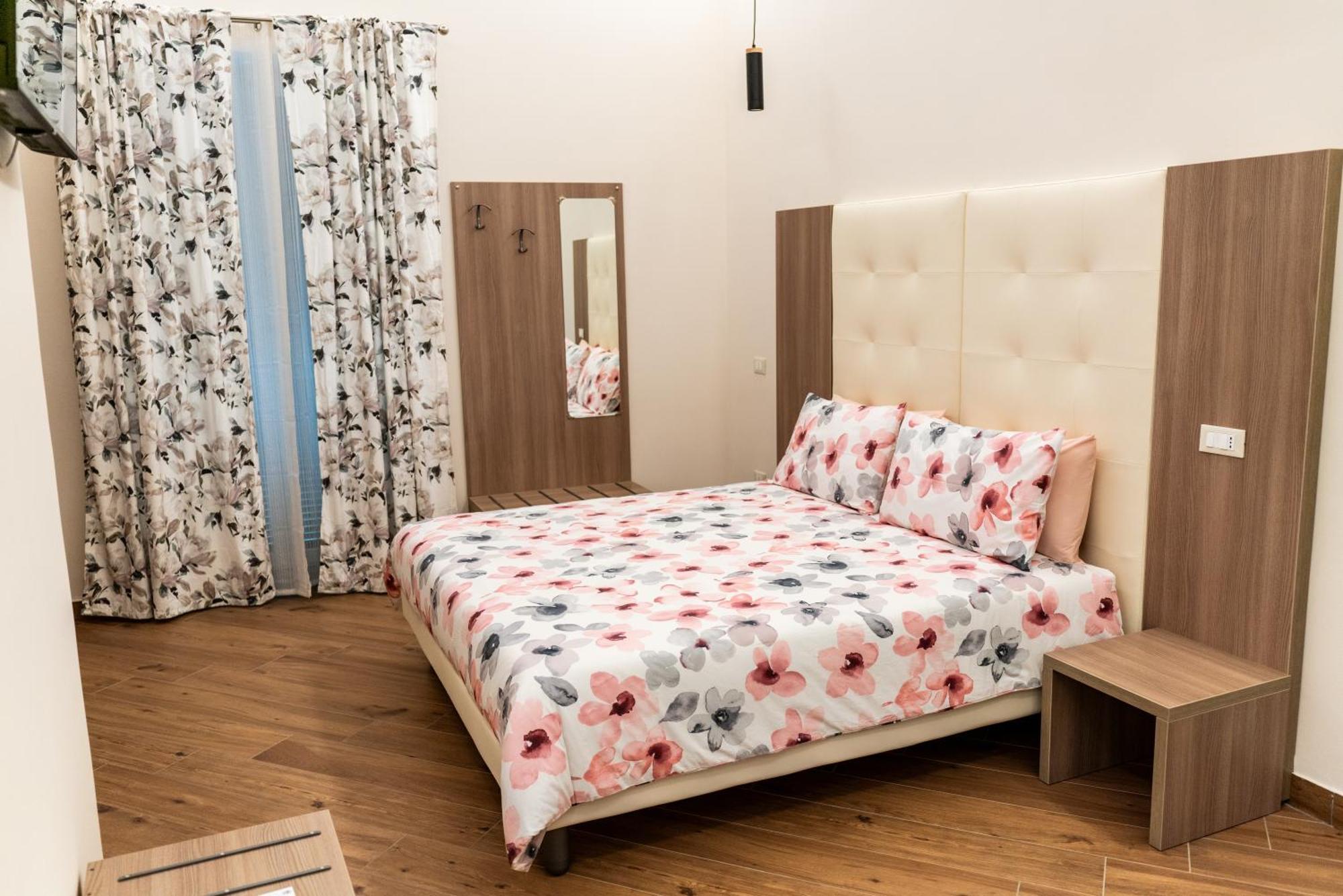Foria 143 Otel Napoli Dış mekan fotoğraf